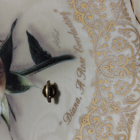 Vintage Lady Diana A Rose Everlasting Musical Plate. - Picture 2 of 6